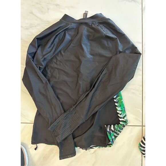 Sketcher 3 piece SPF bathing suit - Picture 4 of 13